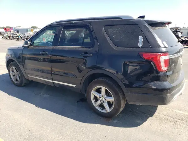 1FM5K8D82HGB83382 2017 FORD EXPLORER - Image 2