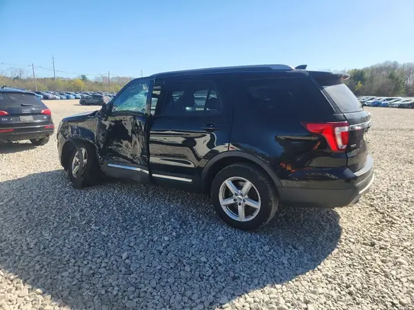 1FM5K8D82HGC59134 2017 FORD EXPLORER - Image 2