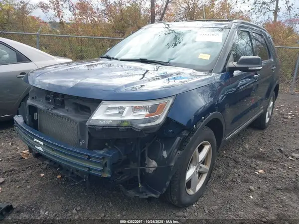1FM5K8D82HGC75561 2017 FORD EXPLORER - Image 2