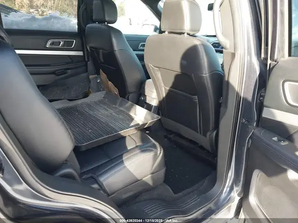 1FM5K8D82HGC81764 2017 FORD EXPLORER - Image 8
