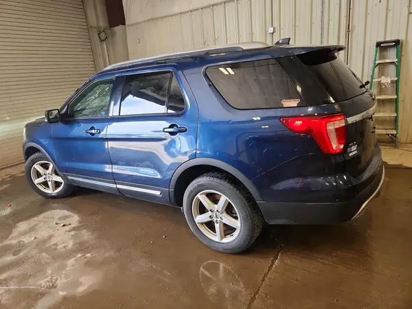 1FM5K8D82HGD05416 2017 FORD EXPLORER - Image 2
