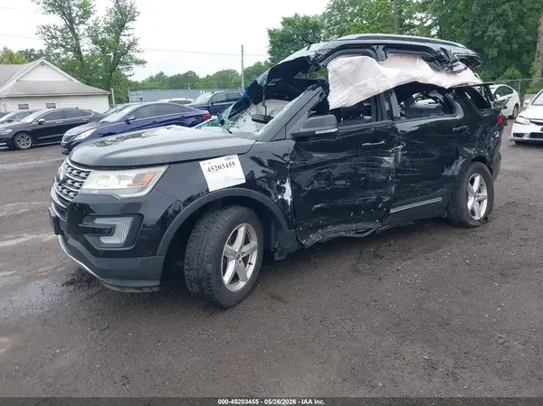 1FM5K8D82HGD05545 2017 FORD EXPLORER - Image 2