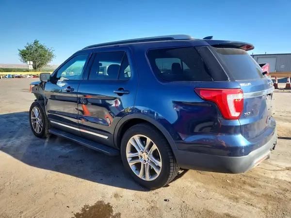 1FM5K8D82HGD52798 2017 FORD EXPLORER - Image 2