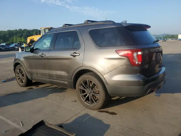 1FM5K8D82HGE21408 2017 FORD EXPLORER - Image 2