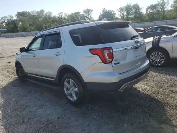 1FM5K8D82HGE25507 2017 FORD EXPLORER - Image 2