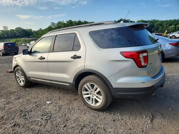 1FM5K8D82JGA29731 2018 FORD EXPLORER - Image 2