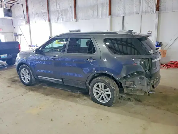 1FM5K8D82JGA31172 2018 FORD EXPLORER - Image 2
