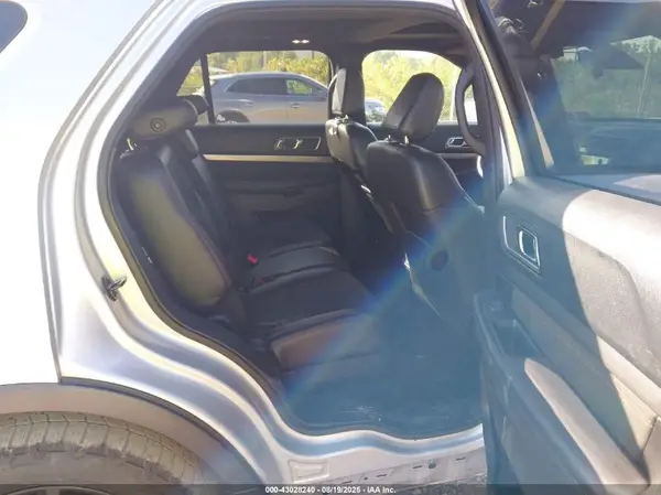 1FM5K8D82JGB05657 2018 FORD EXPLORER - Image 8