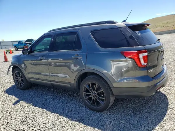 1FM5K8D82JGB10194 2018 FORD EXPLORER - Image 2