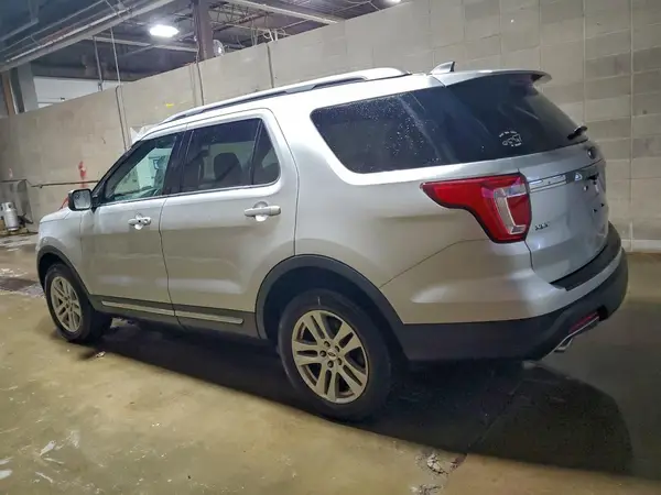 1FM5K8D82JGB28503 2018 FORD EXPLORER - Image 2