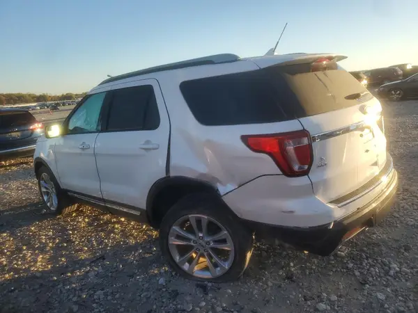 1FM5K8D82JGC53551 2018 FORD EXPLORER - Image 2