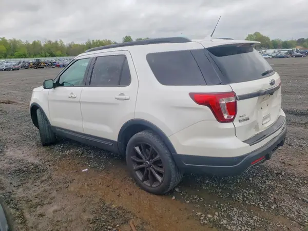 1FM5K8D82JGC56742 2018 FORD EXPLORER - Image 2