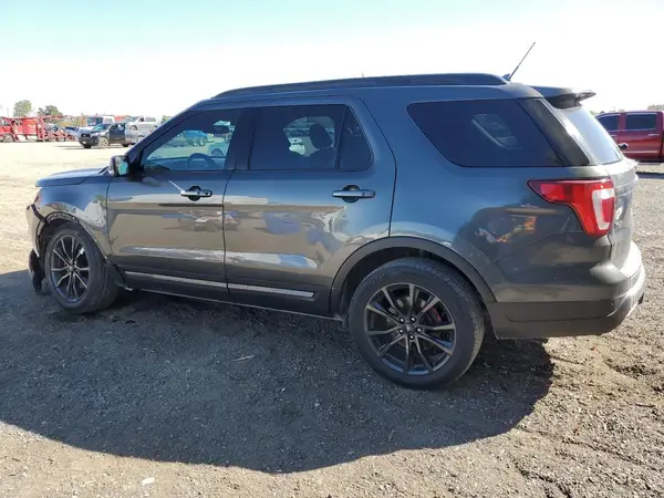 1FM5K8D82JGC57597 2018 FORD EXPLORER - Image 2