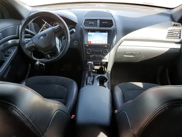 1FM5K8D82JGC57597 2018 FORD EXPLORER - Image 8