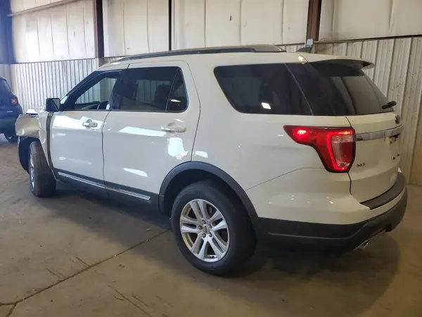 1FM5K8D82JGC77235 2018 FORD EXPLORER - Image 2