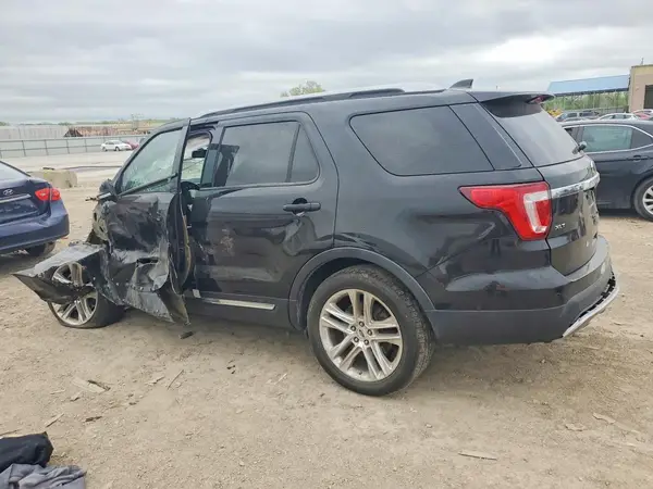 1FM5K8D83GGB06051 2016 FORD EXPLORER - Image 2