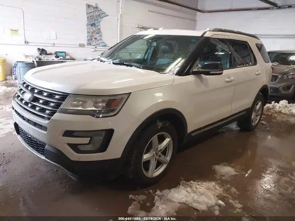 1FM5K8D83GGC28599 2016 FORD EXPLORER - Image 2