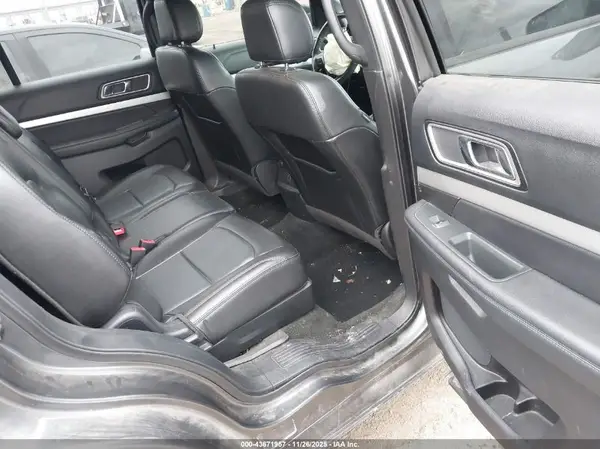 1FM5K8D83HGA02600 2017 FORD EXPLORER - Image 8