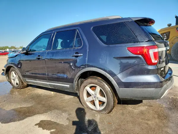 1FM5K8D83HGA52753 2017 FORD EXPLORER - Image 2