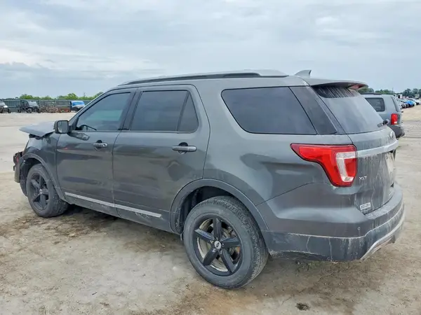 1FM5K8D83HGA93352 2017 FORD EXPLORER - Image 2