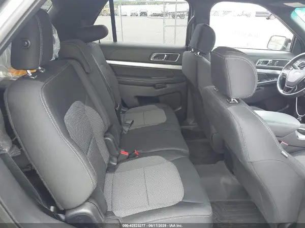1FM5K8D83HGB04575 2017 FORD EXPLORER - Image 8