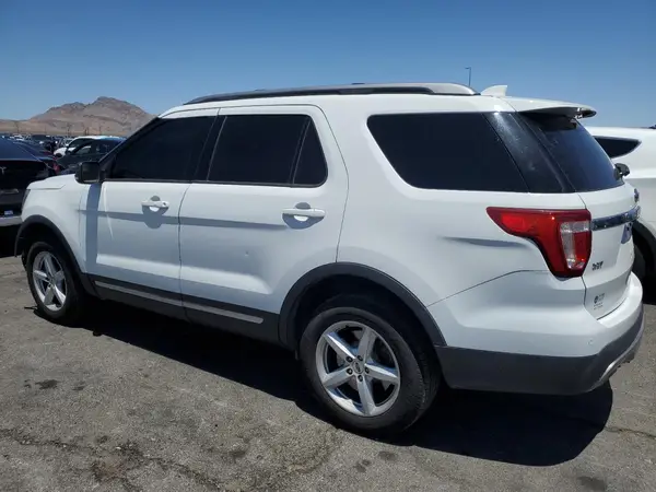 1FM5K8D83HGB16385 2017 FORD EXPLORER - Image 2