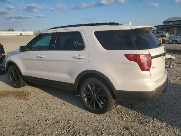 1FM5K8D83HGB48916 2017 FORD EXPLORER - Image 2
