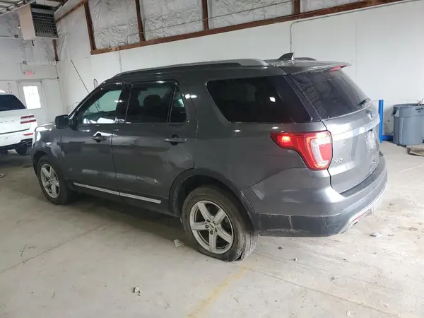 1FM5K8D83HGB61505 2017 FORD EXPLORER - Image 2