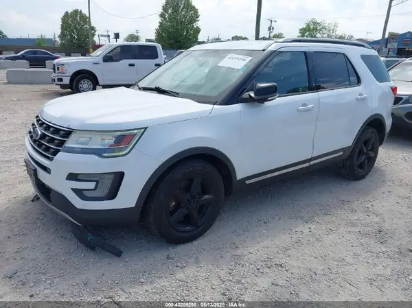 1FM5K8D83HGC13862 2017 FORD EXPLORER - Image 2