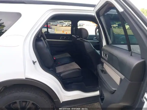 1FM5K8D83HGD01567 2017 FORD EXPLORER - Image 8