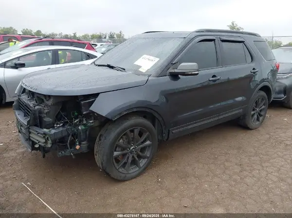 1FM5K8D83HGD38215 2017 FORD EXPLORER - Image 2
