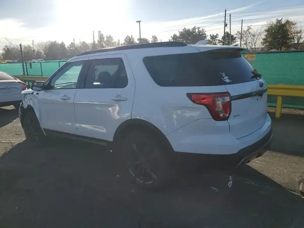 1FM5K8D83HGD63924 2017 FORD EXPLORER - Image 2