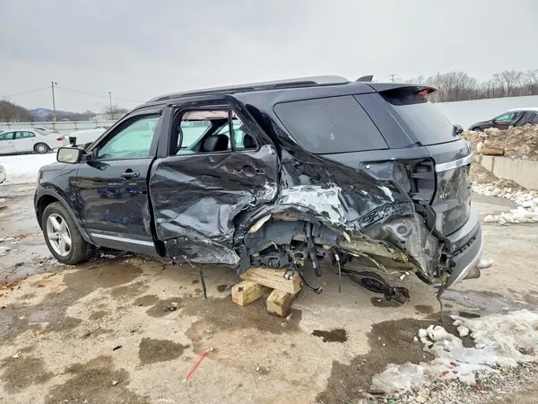 1FM5K8D83HGD79931 2017 FORD EXPLORER - Image 2