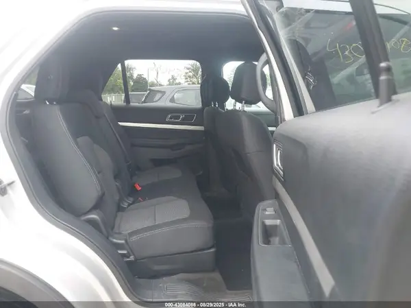 1FM5K8D83HGE01748 2017 FORD EXPLORER - Image 8