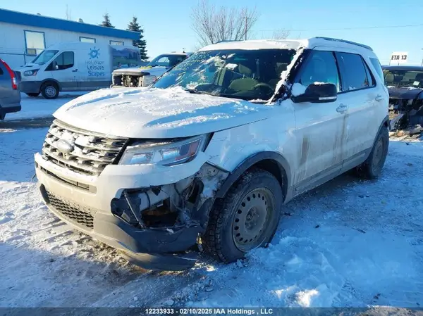 1FM5K8D83HGE05816 2017 FORD EXPLORER - Image 2