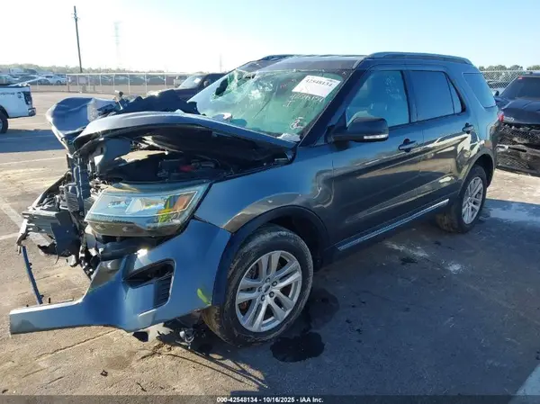 1FM5K8D83JGA57005 2018 FORD EXPLORER - Image 2