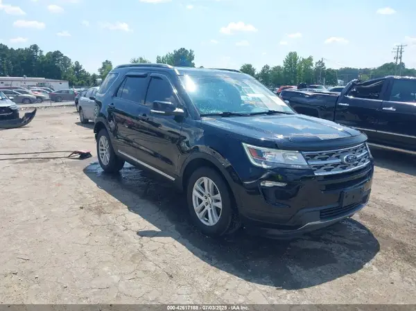 1FM5K8D83JGA64472 2018 FORD EXPLORER - Image 1