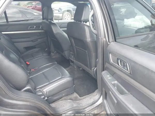 1FM5K8D83JGA65945 2018 FORD EXPLORER - Image 8