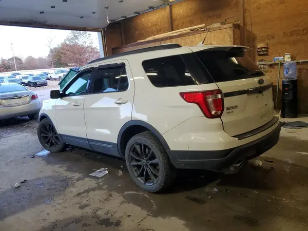 1FM5K8D83JGA75150 2018 FORD EXPLORER - Image 2