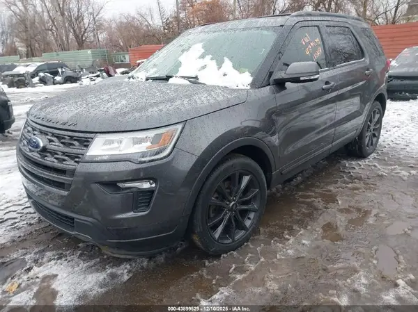 1FM5K8D83JGA96547 2018 FORD EXPLORER - Image 2