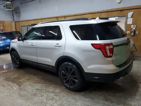 1FM5K8D83JGB06526 2018 FORD EXPLORER - Image 2