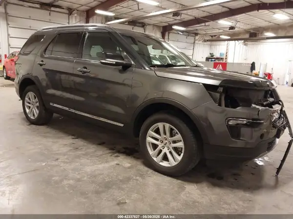 1FM5K8D83JGB43172 2018 FORD EXPLORER - Image 1