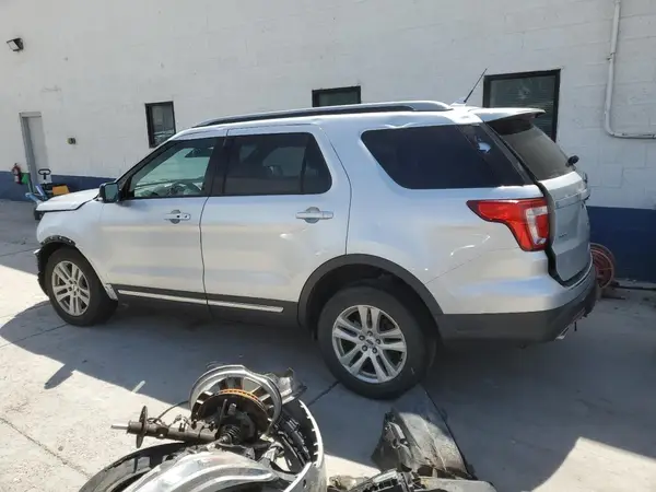 1FM5K8D83JGC67863 2018 FORD EXPLORER - Image 2