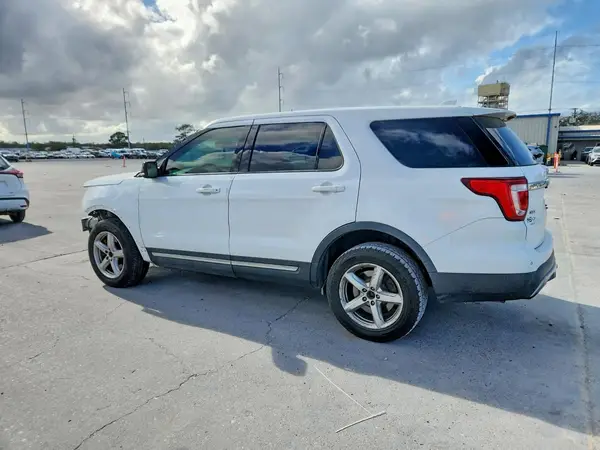 1FM5K8D84HGA37811 2017 FORD EXPLORER - Image 2