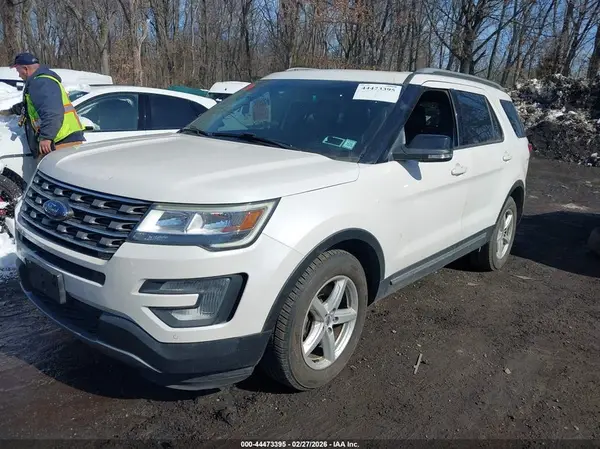 1FM5K8D84HGA52518 2017 FORD EXPLORER - Image 2