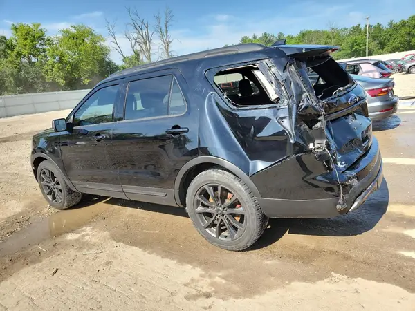 1FM5K8D84HGA64118 2017 FORD EXPLORER - Image 2