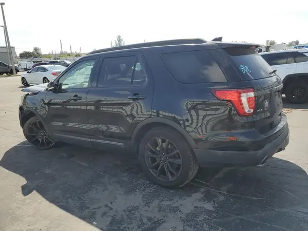 1FM5K8D84HGB18663 2017 FORD EXPLORER - Image 2