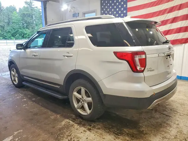 1FM5K8D84HGB26746 2017 FORD EXPLORER - Image 2