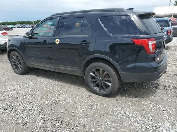 1FM5K8D84HGB50013 2017 FORD EXPLORER - Image 2