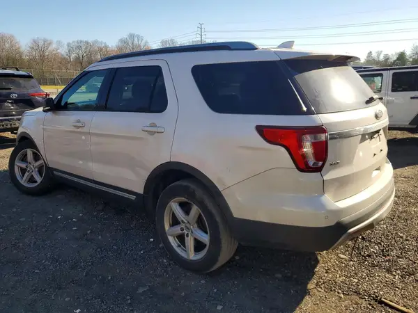 1FM5K8D84HGB75560 2017 FORD EXPLORER - Image 2